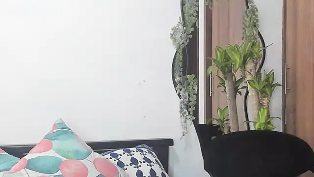 MailynAndNick online show from February 20, 2026, 1:44 pm