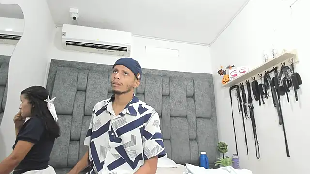 DamianandEva online show from November 25, 2025, 12:16 pm