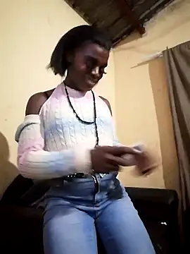 Snapshot of Lucile_Carrie chatting on March 7, 2026, 12:51 am Lucile Carrie online show from March 7, 2026, 12:51 am