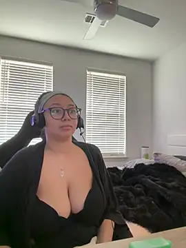 minha baby online show from April 25, 2026, 11:57 pm