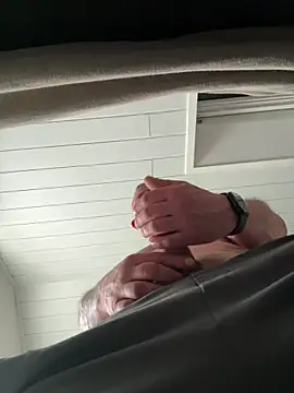 superbertok online show from April 18, 2026, 12:31 pm