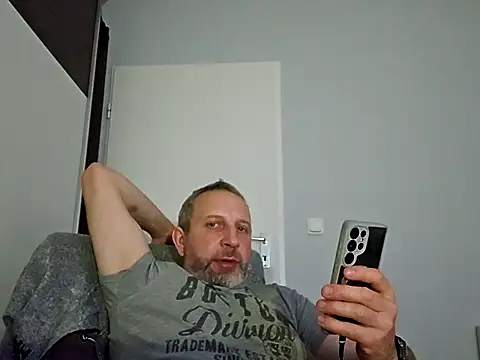 ghost430000 online show from November 29, 2025, 7:17 pm