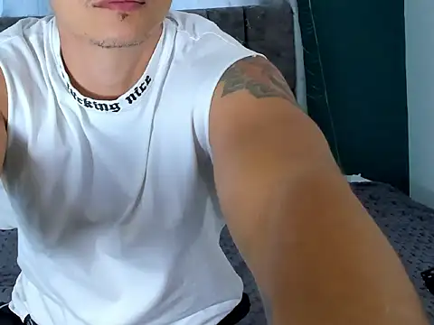 Latin Pboy online show from January 14, 2026, 9:52 pm