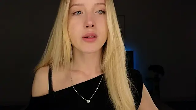 Snapshot of adele_armass chatting on May 23, 2026, 9:08 pm adele armass online show from May 23, 2026, 9:08 pm