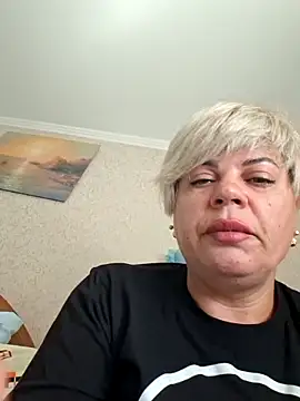 Snapshot of MilkySky chatting on April 19, 2026, 7:51 am MilkySky online show from April 19, 2026, 7:51 am