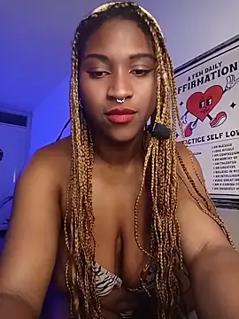 EvonyFoxxx online show from June 30, 2026, 3:18 am