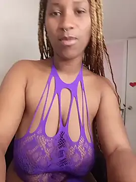 EvonyFoxxx online show from July 29, 2026, 2:10 am