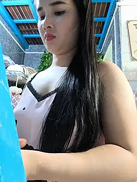 Snapshot of Okleotina9 chatting on May 30, 2026, 4:37 pm Okleotina9 online show from May 30, 2026, 4:37 pm