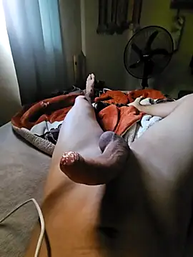 Snapshot of R_D_G_S chatting on November 1, 2025, 10:45 pm R D G S online show from November 1, 2025, 10:45 pm