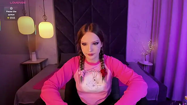 Snapshot of Iris_Fresh chatting on November 7, 2025, 8:42 pm Iris Fresh online show from November 7, 2025, 8:42 pm