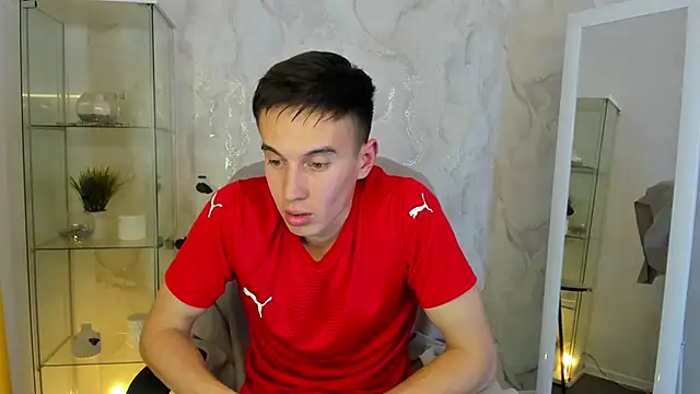 Snapshot of MarkKullen chatting on November 6, 2025, 9:05 pm MarkKullen online show from November 6, 2025, 9:05 pm