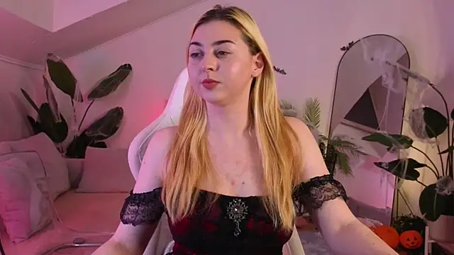 dreamyhannah online show from October 31, 2025, 5:14 pm