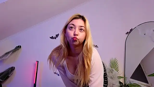 dreamyhannah online show from November 2, 2025, 6:32 pm