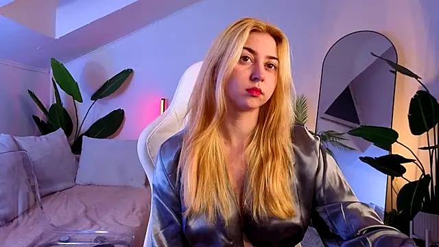 dreamyhannah online show from November 20, 2025, 6:07 pm