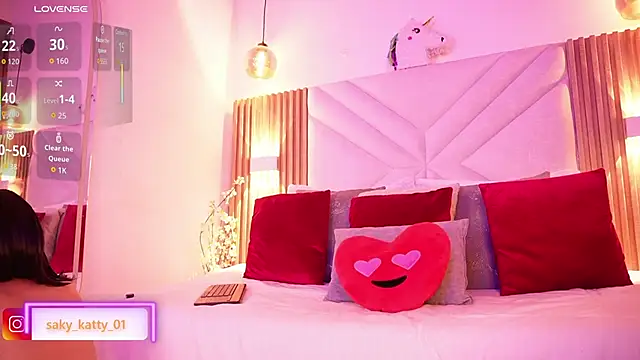 Kat Saky online show from March 12, 2026, 11:33 pm