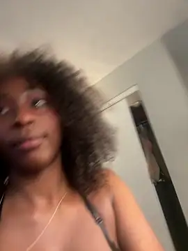 MadameMuse online show from March 22, 2026, 10:46 pm