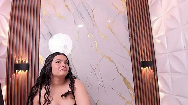 Hera n zeus  online show from November 18, 2025, 7:40 pm