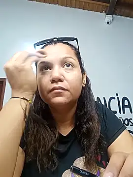 Samaraa Lee online show from November 10, 2025, 11:42 am