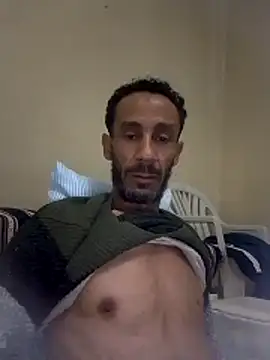 Snapshot of walide100000 chatting on March 31, 2026, 9:15 pm walide100000 online show from March 31, 2026, 9:15 pm