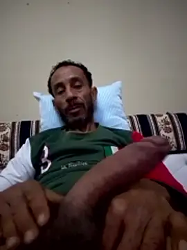 Snapshot of walide100000 chatting on April 1, 2026, 9:21 am walide100000 online show from April 1, 2026, 9:21 am