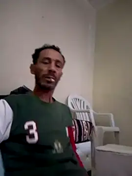 Snapshot of walide100000 chatting on April 2, 2026, 12:03 pm walide100000 online show from April 2, 2026, 12:03 pm