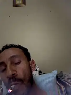 Snapshot of walide100000 chatting on April 7, 2026, 7:58 pm walide100000 online show from April 7, 2026, 7:58 pm