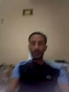 Snapshot of walide100000 chatting on April 8, 2026, 10:21 pm walide100000 online show from April 8, 2026, 10:21 pm