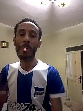 Snapshot of walide100000 chatting on April 11, 2026, 7:40 pm walide100000 online show from April 11, 2026, 7:40 pm