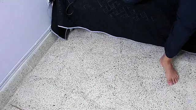 Mary-28 online show from November 19, 2025, 7:47 pm