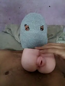 Snapshot of knunesputifero00 chatting on April 15, 2026, 4:52 am knunesputifero00 online show from April 15, 2026, 4:52 am