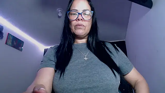 sofia lopez70 online show from March 27, 2026, 1:22 am