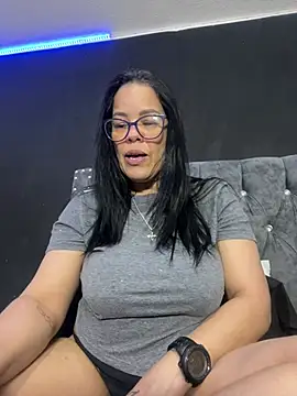 Snapshot of sofia_lopez70 chatting on June 16, 2026, 1:14 pm sofia lopez70 online show from June 16, 2026, 1:14 pm