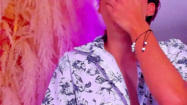 Snapshot of Leo_Glow chatting on February 13, 2026, 12:56 pm Leo Glow online show from February 13, 2026, 12:56 pm