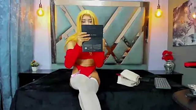 RegannTaylor online show from December 2, 2025, 1:50 pm