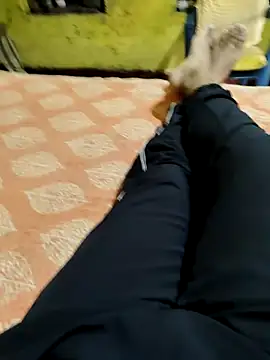 Snapshot of Your_lover_real chatting on November 5, 2025, 5:29 am Your lover real online show from November 5, 2025, 5:29 am