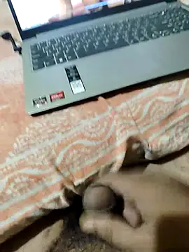 Snapshot of Your_lover_real chatting on November 12, 2025, 6:58 am Your lover real online show from November 12, 2025, 6:58 am