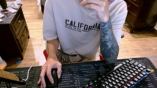  lulu9999  online show from December 20, 2025, 9:22 pm