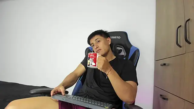 dorman boy online show from November 26, 2025, 3:29 am