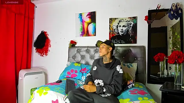 xxxTerrysxxx online show from November 4, 2025, 6:12 am