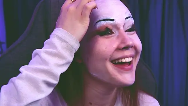 ElinVale online show from February 11, 2026, 3:22 am