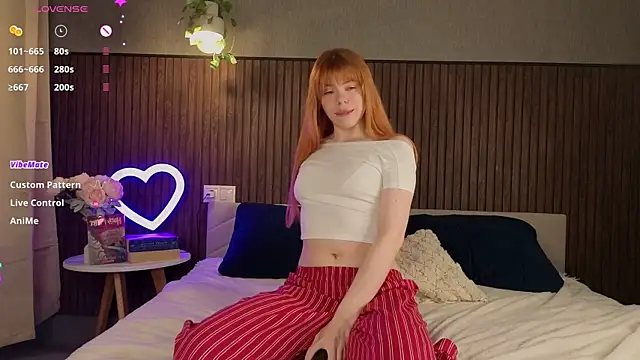 foxyriss online show from February 18, 2026, 6:20 am