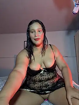 Sarah Foxx  online show from November 18, 2025, 12:42 pm