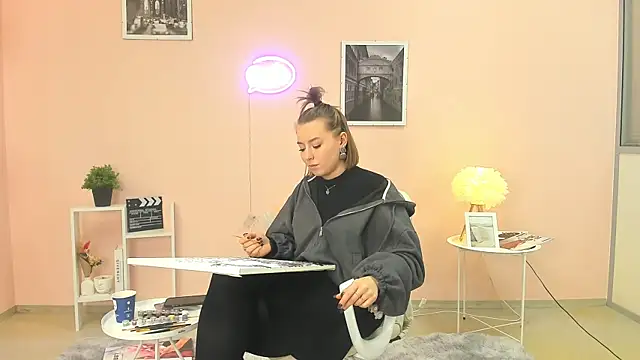 VanitaOkamoto online show from November 14, 2025, 1:10 pm