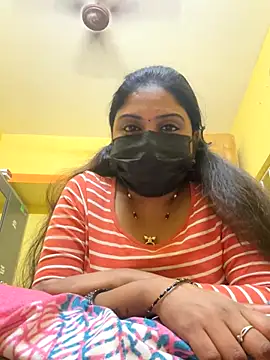 Tamil Hot Varshu online show from December 13, 2025, 7:53 pm