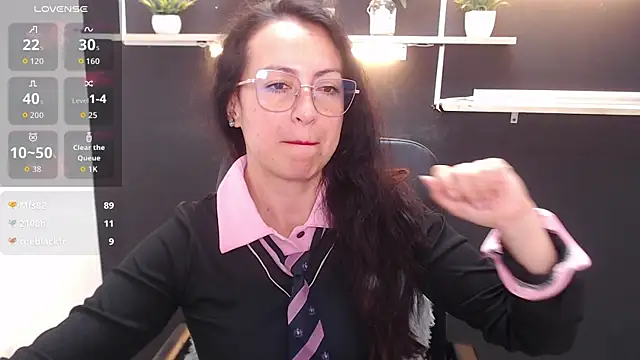 Lauryn Jones online show from April 16, 2026, 9:39 pm