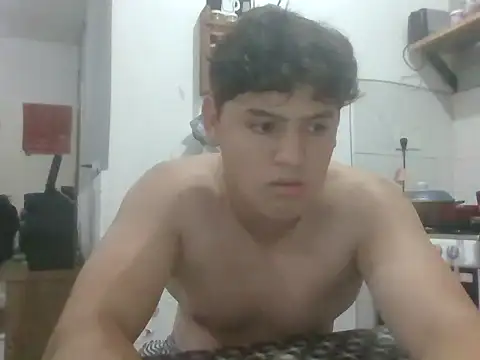 Snapshot of Myboy0020 chatting on February 16, 2026, 12:29 am Myboy0020 online show from February 16, 2026, 12:29 am