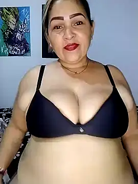 Snapshot of Melaflo17 chatting on December 3, 2025, 4:31 am Melaflo17 online show from December 3, 2025, 4:31 am