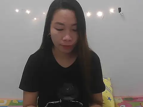 Snapshot of Wild_hot_Lyn chatting on November 11, 2025, 8:09 pm Wild hot Lyn online show from November 11, 2025, 8:09 pm