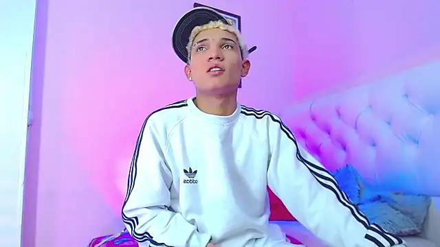 bad boy hottx online show from November 17, 2025, 8:31 am