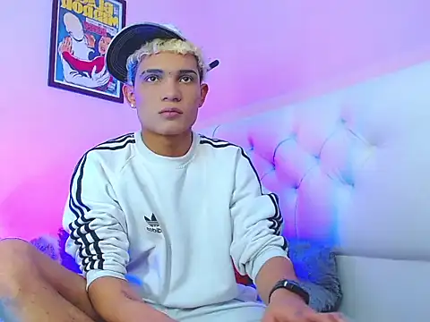 bad boy hottx online show from November 18, 2025, 11:14 am